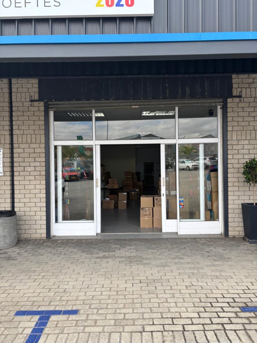 To Let commercial Property for Rent in Okavango Park Western Cape